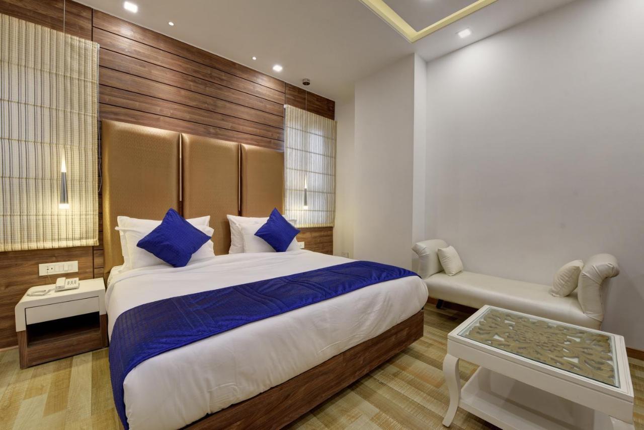 Hotel Golden Tree Noida Esterno foto