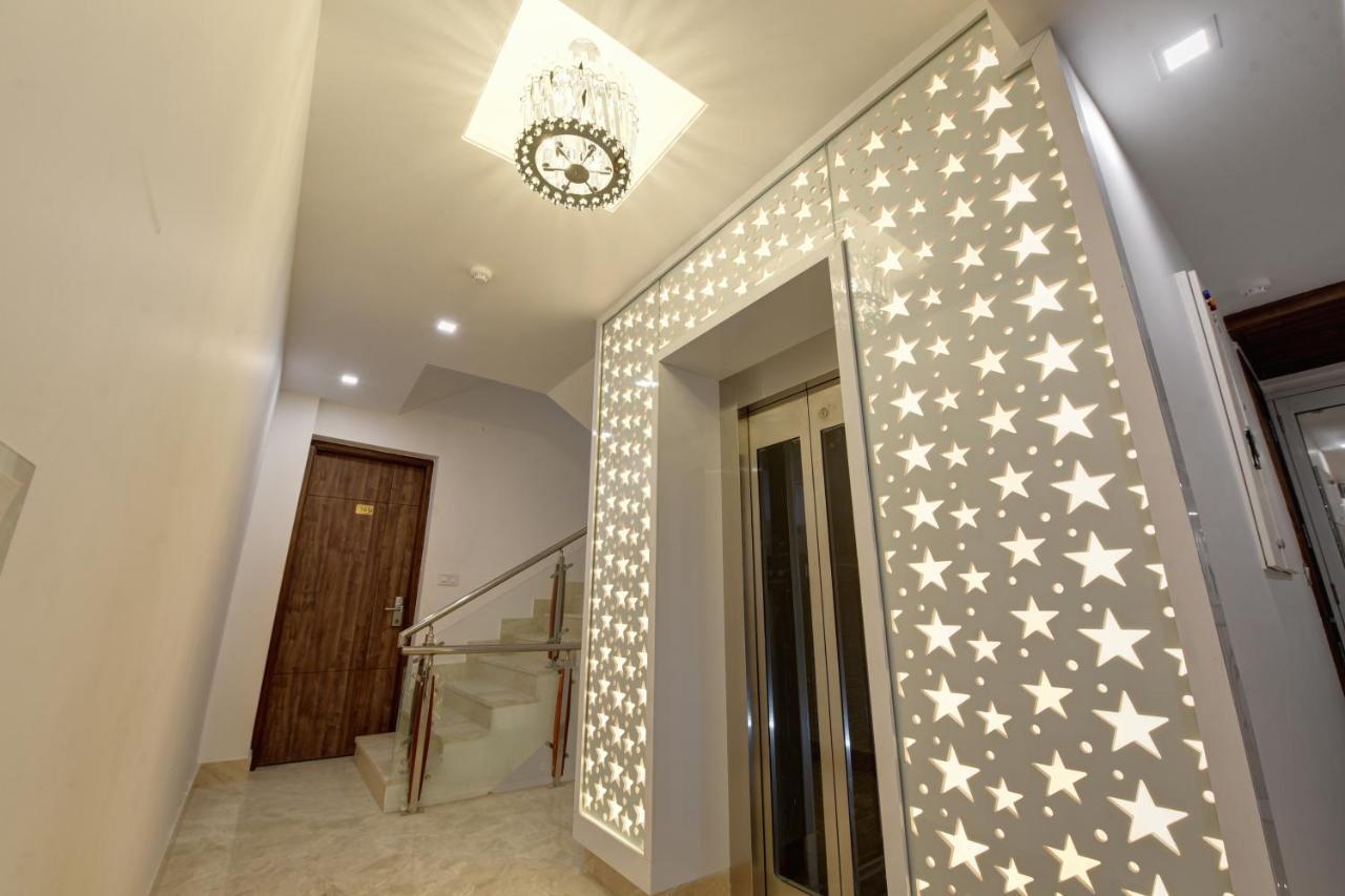 Hotel Golden Tree Noida Esterno foto