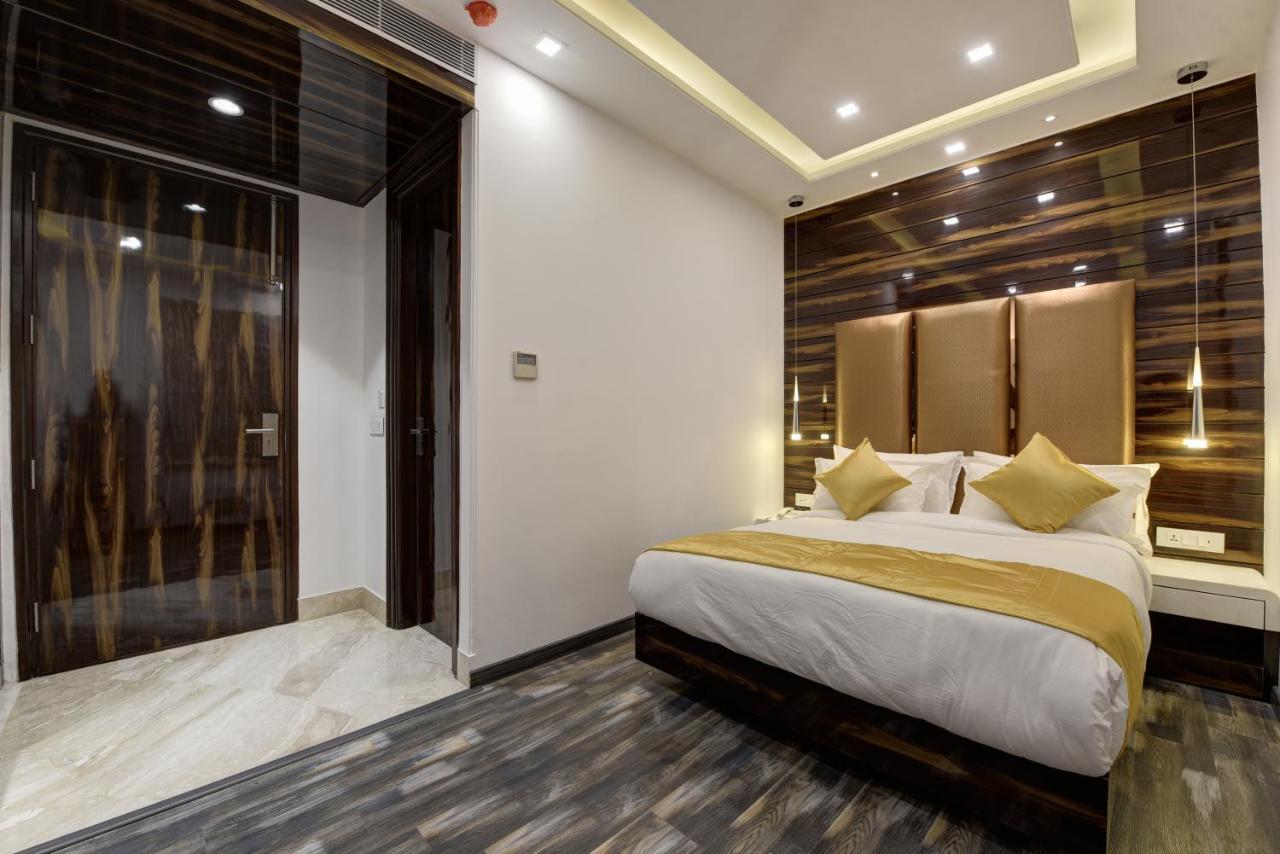 Hotel Golden Tree Noida Esterno foto